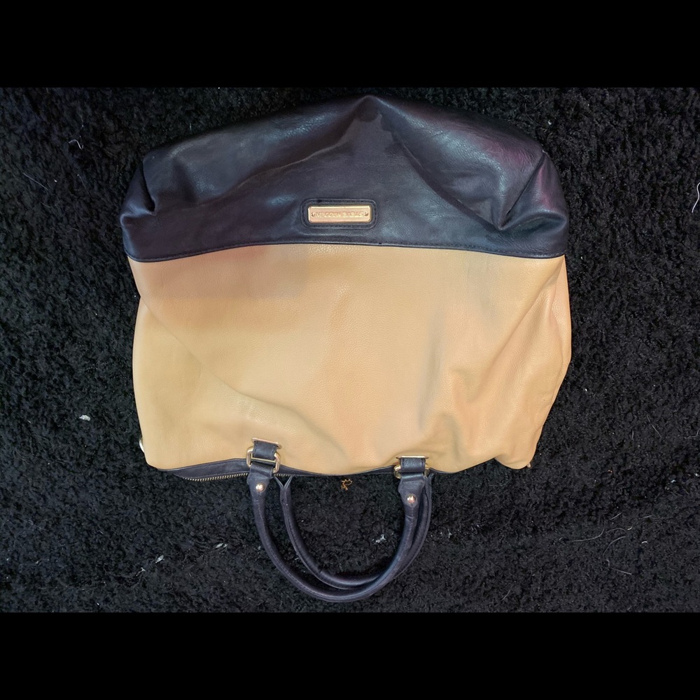 Steve Madden Tote - Picture 2 of 4